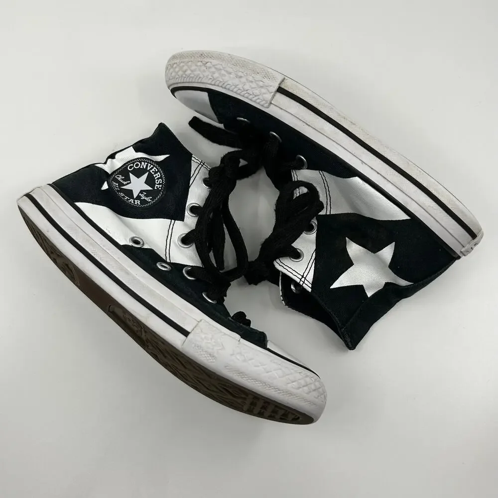 Converse Chuck Taylor All Star Junior Shoes US 1 Black/White Lace-Up Sneakers